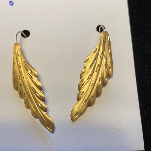 Jewelry - Leaf pierced earrings 14k gold